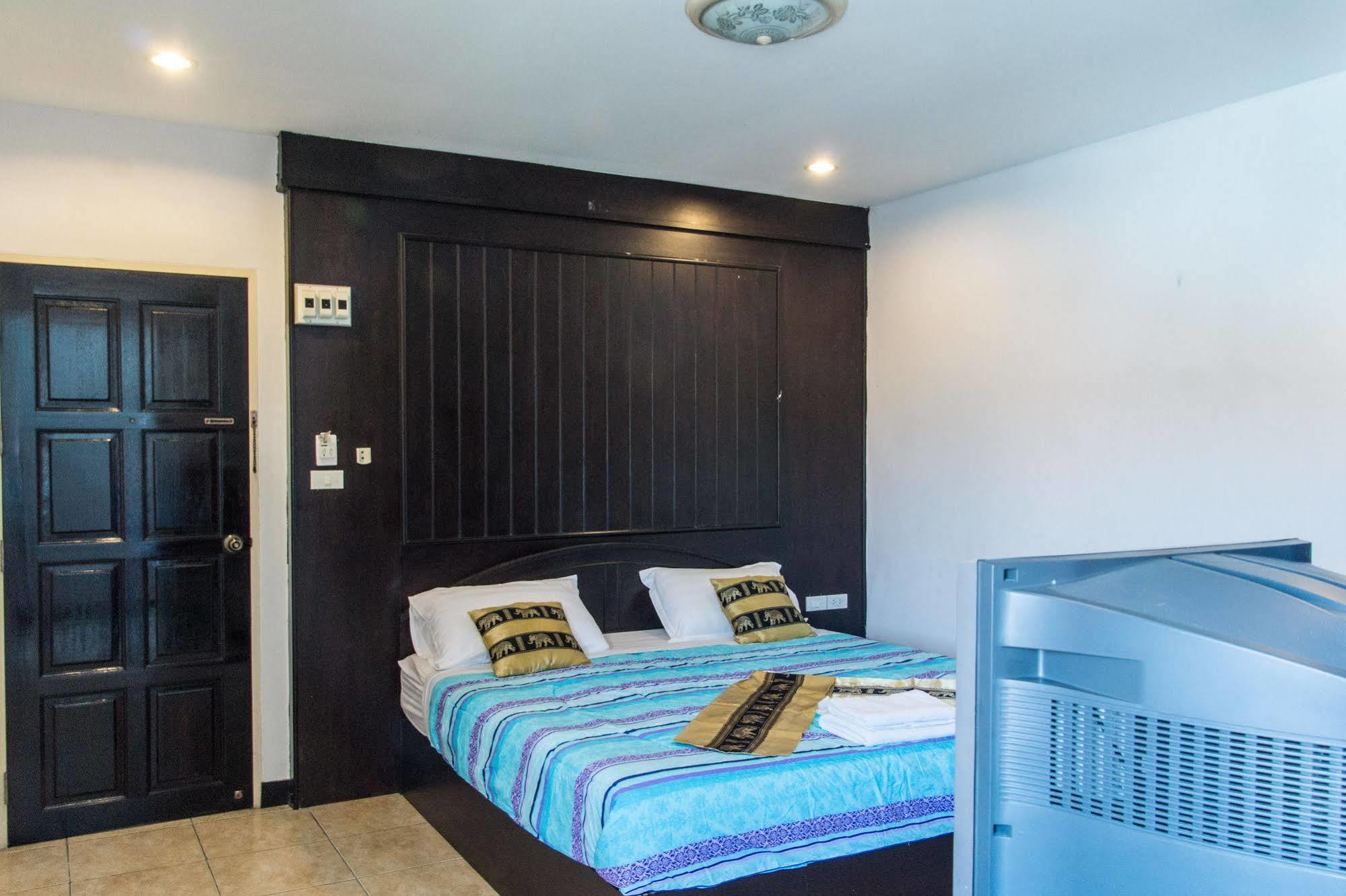 Patong Bay Guesthouse Exterior foto